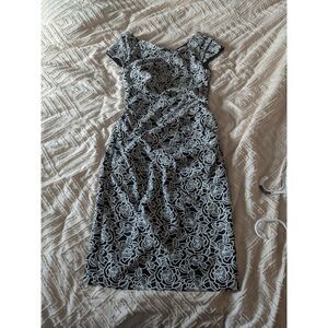 Adrianna Papell Black White Floral Sheath Dress Size 4 Ruched Cocktail Wedding